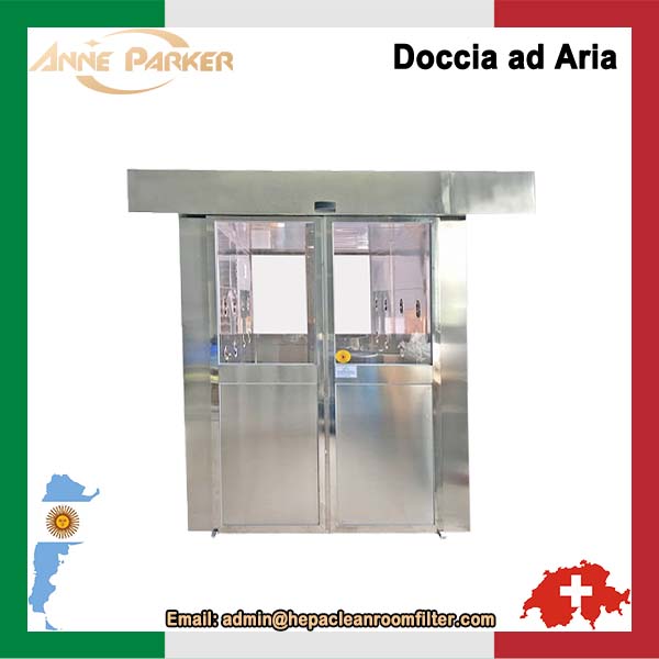 Progettazione di camere bianche con doccia ad aria per carico con porta scorrevole automatica